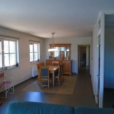 Flat Apartment *